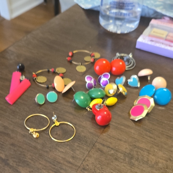 Jewelry - Colorful Assorted Earrings Set